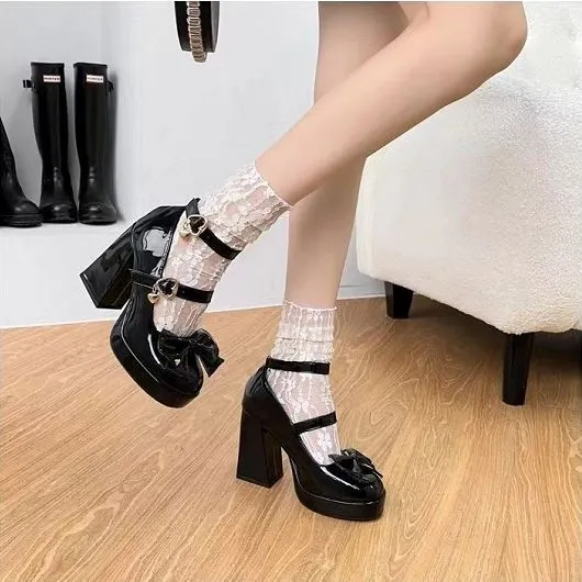 Aiertu shoes Lolita Leather Shoes Campus Sweet Cool Hot Girl High Heels Retro Hepburn Style Mary Jane Shoes Lo Fashion