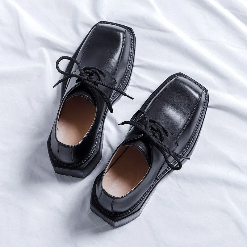 Amozae- Oksu Contrast Sole Square Toe Shoes