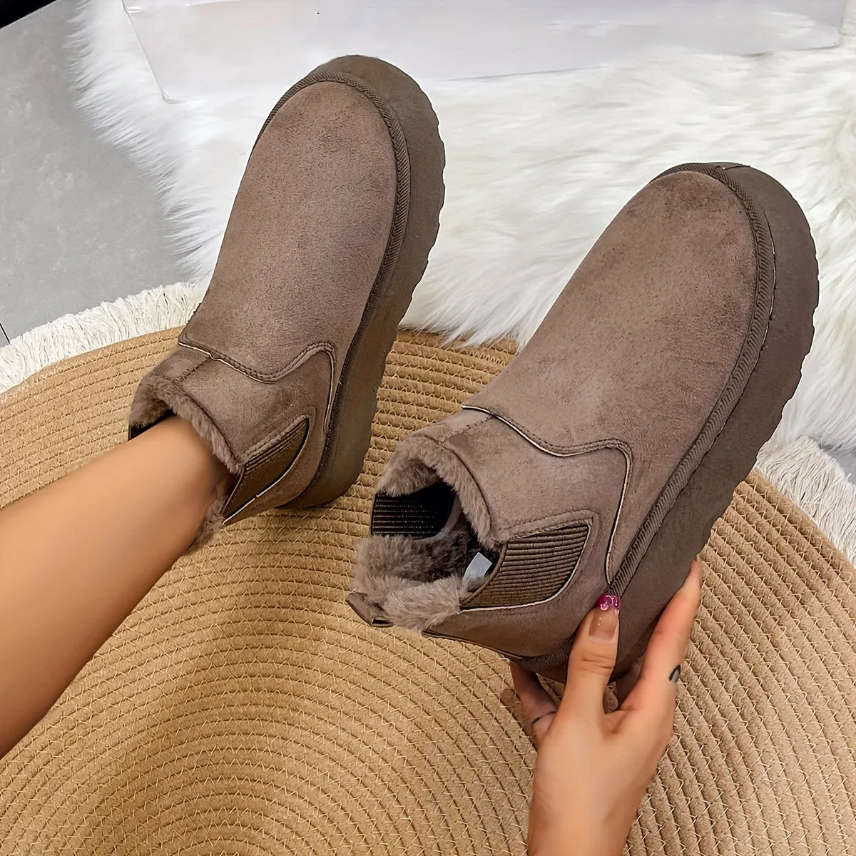 Cozy Plush Lined Womens Platform Ankle Boots for Casual Comfort