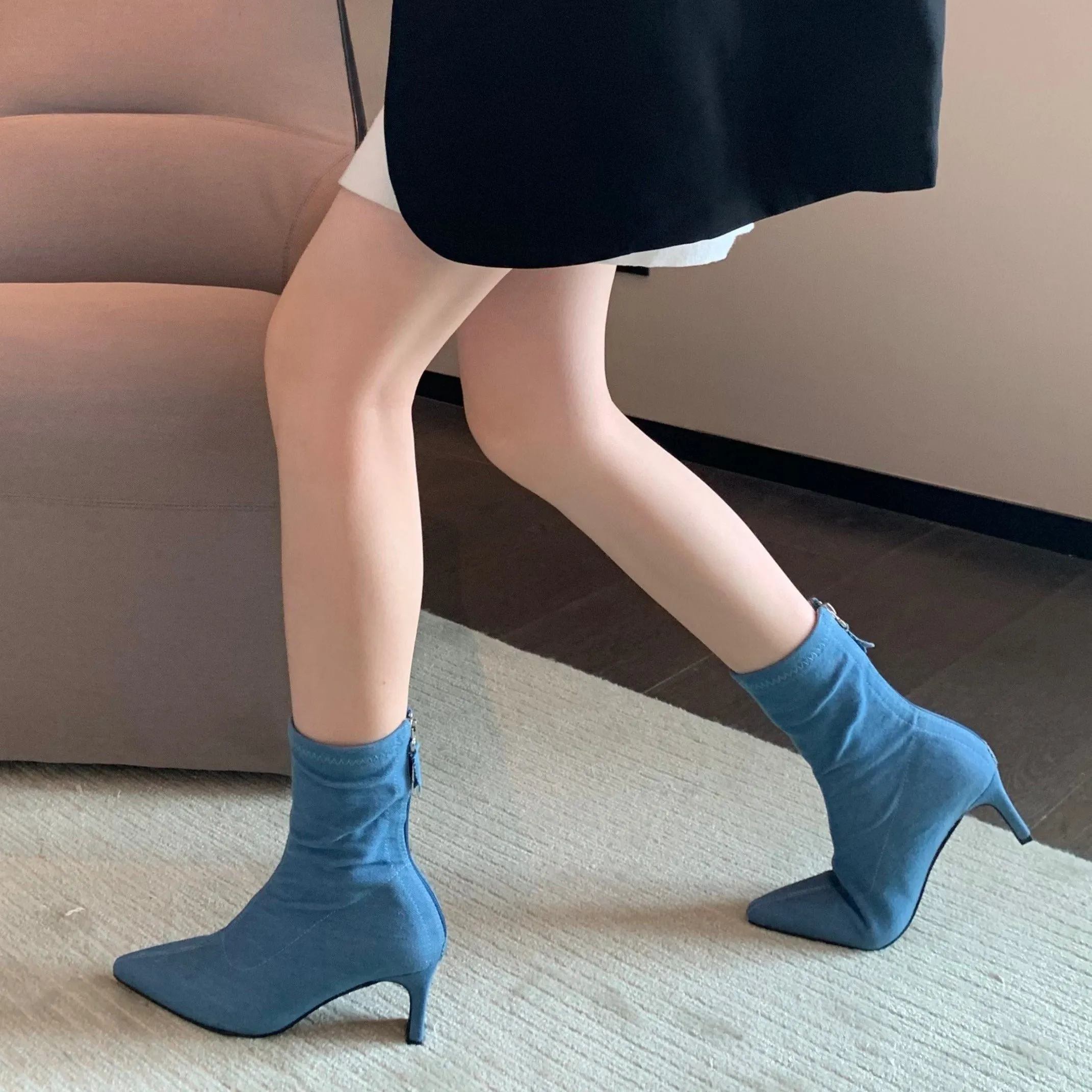 Fashionable Pointed Toe Blue Cowboy Boots