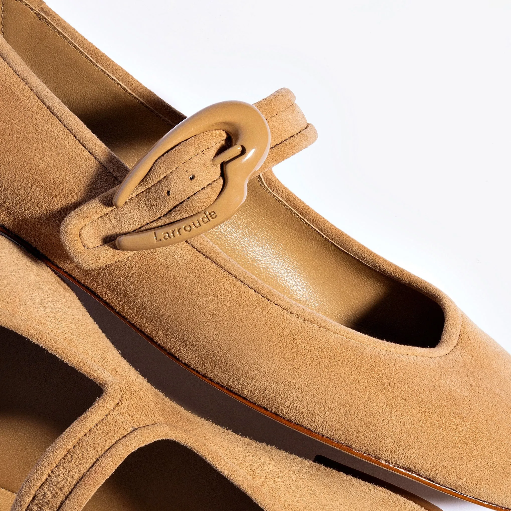 Larroude Verona Ballet Flat In Peanut Suede