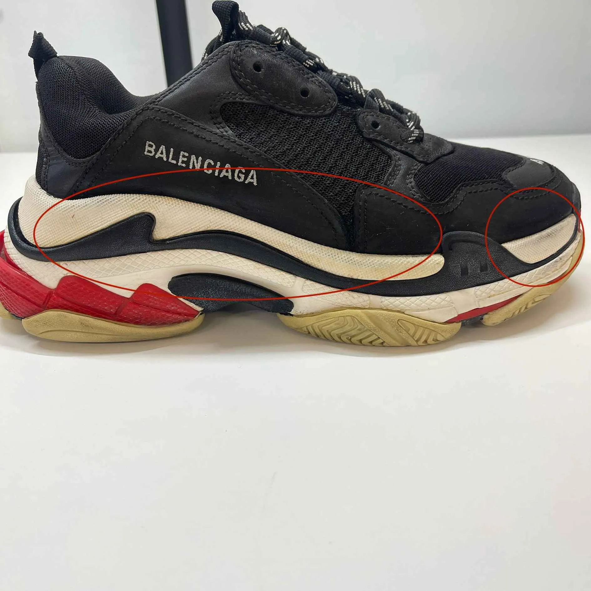 Men's Triple S Low Trainers Black Size EU 41 / UK 7