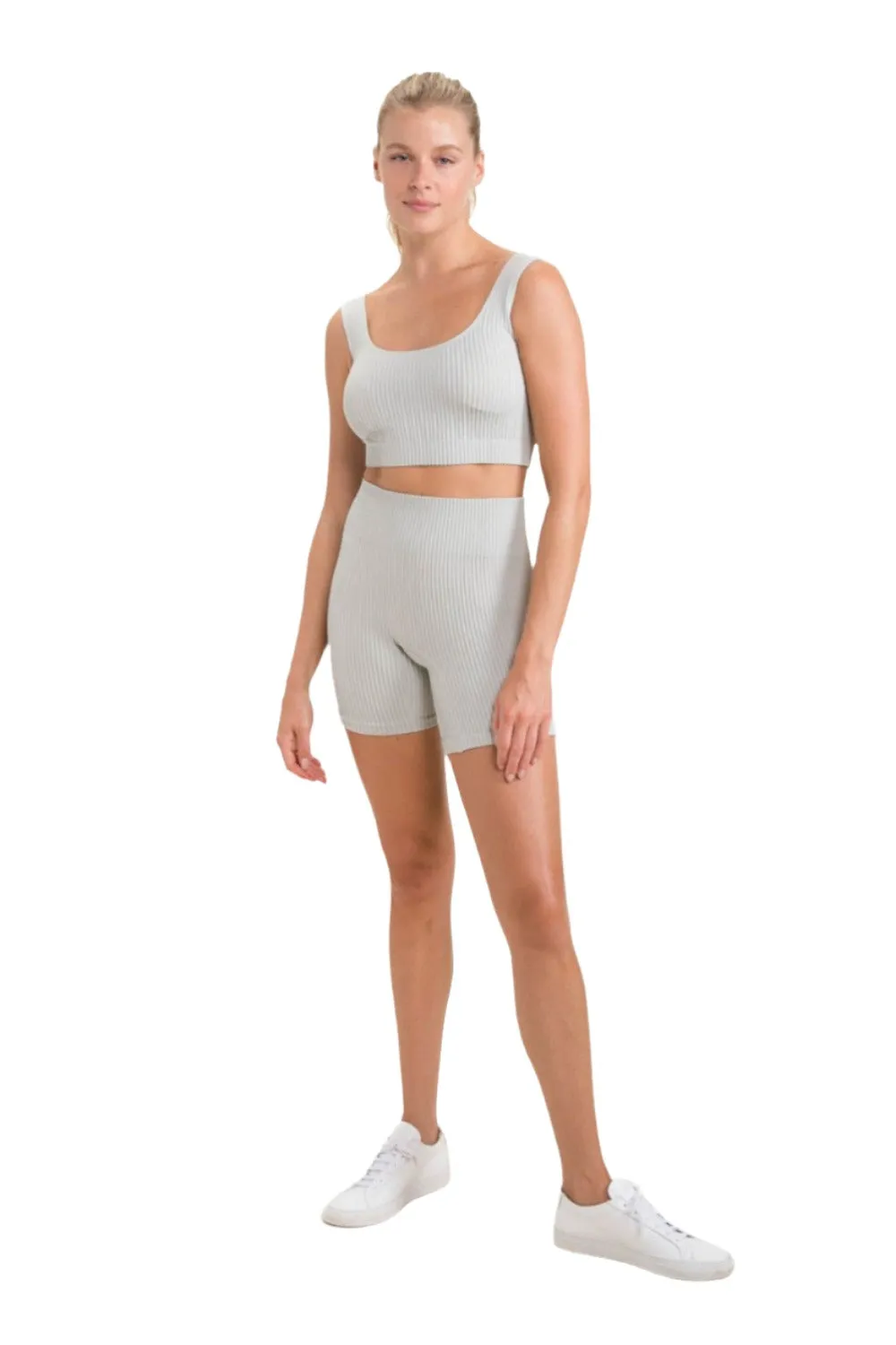 Mono B Ribbed Seamless High-Waisted Shorts APH-A1236