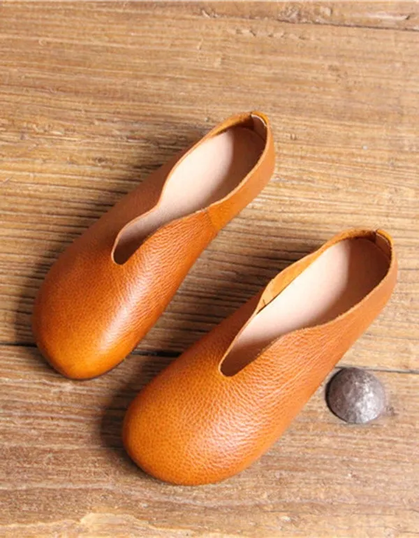 Round Head Soft Leather Retro Flat Shoes