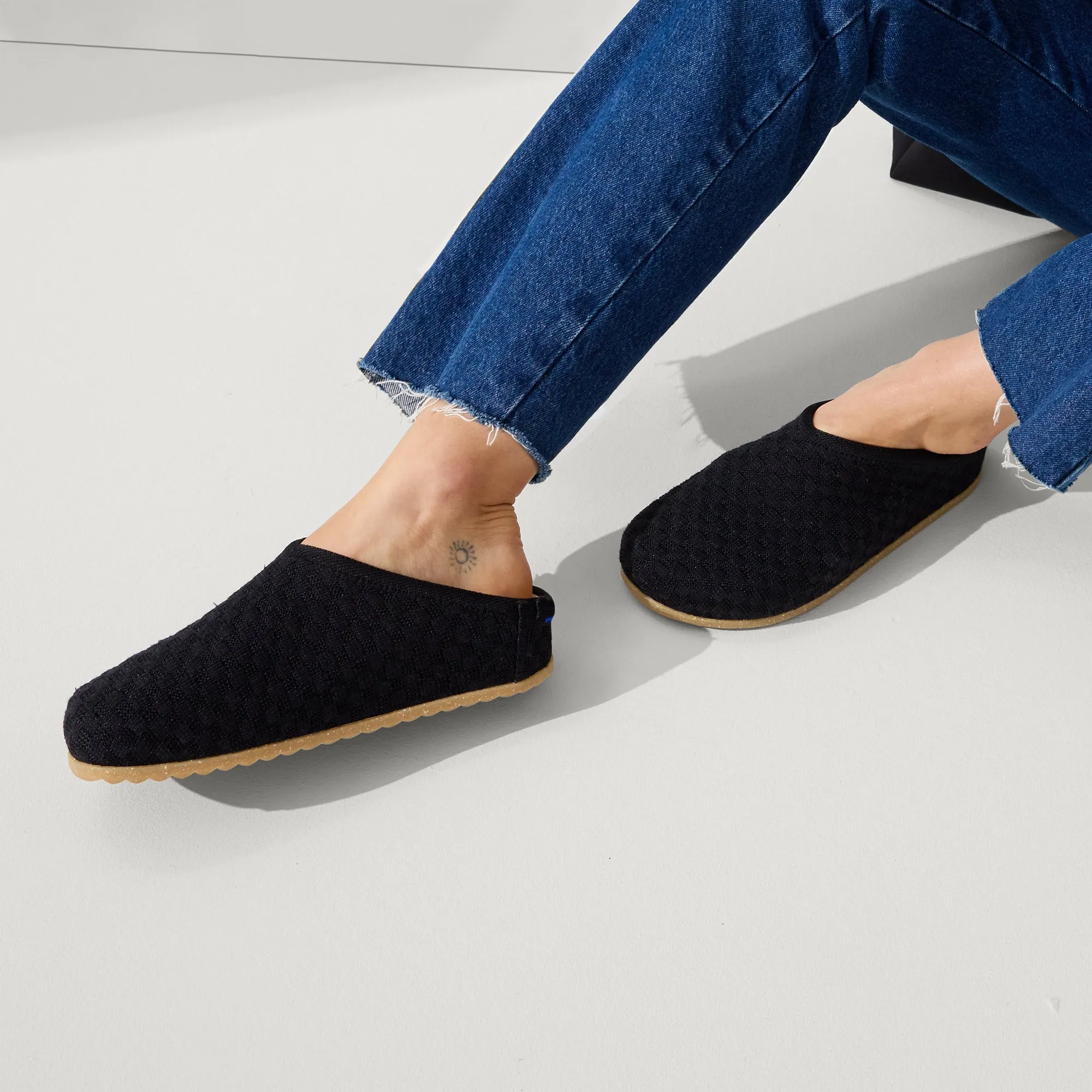 The Casual Clog - Black Sand