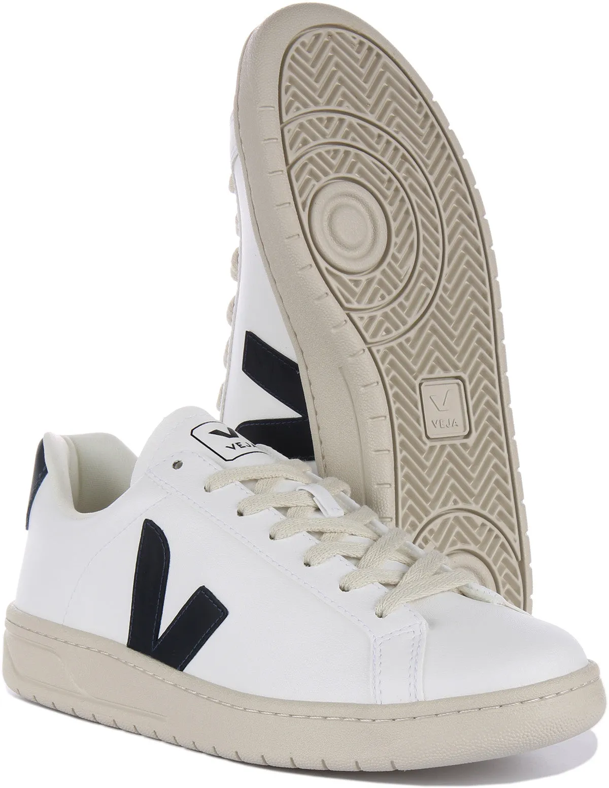 Veja Urca Cwl In White Navy For Women